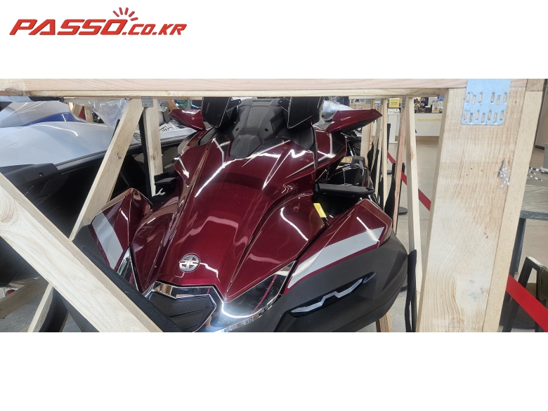 가장 고급스러운 제트스키   KAWASAKI JET SKI ‘ULTRA 310 LX’ | 가와사키 · 울트라 310 LX · 2026년 · 대전